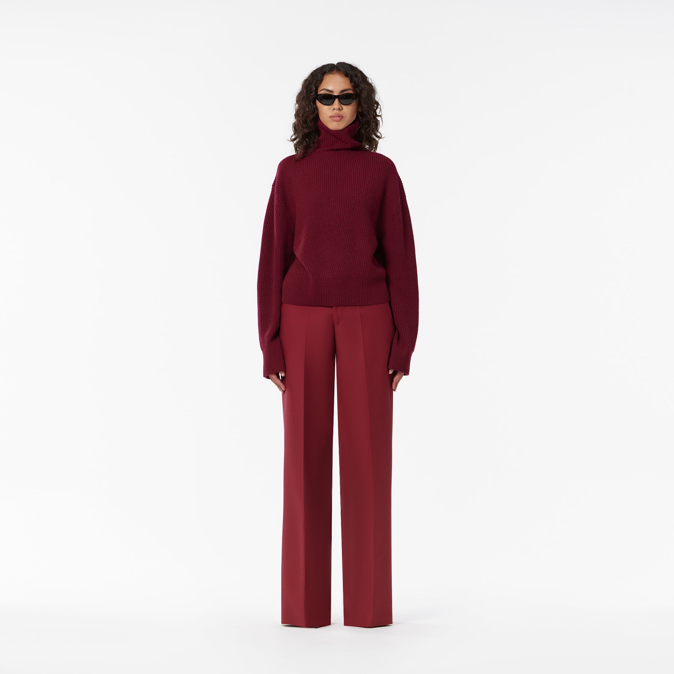 OVERSIZE CASHMERE SWEATER IN BORDEAUX – JACOB LEE