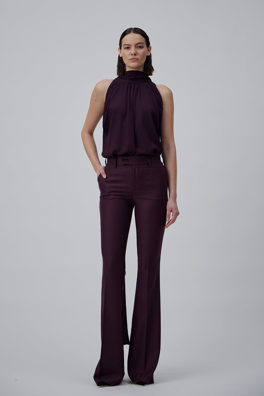 LAVALLIERE-NECK BLOUSE IN BERRY