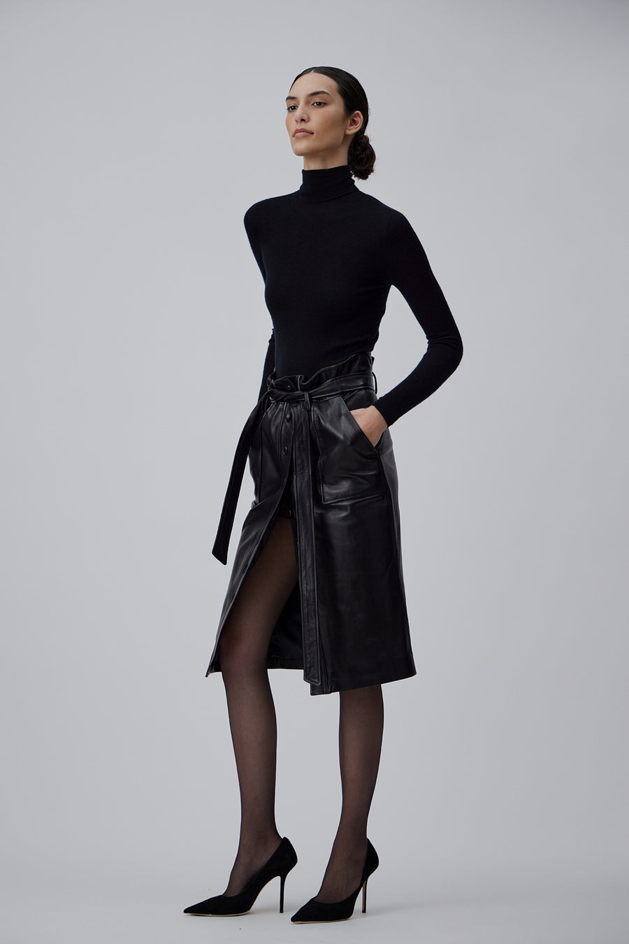 LEATHER SKIRT IN GLOSSY BLACK