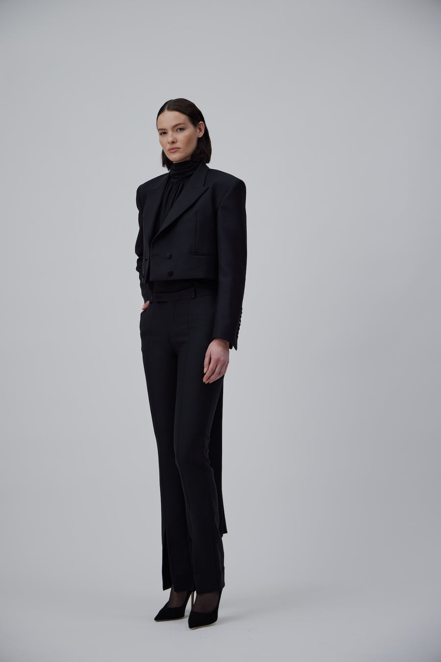 CROPPED TUXEDO JACKET IN GLOSSY BLACK