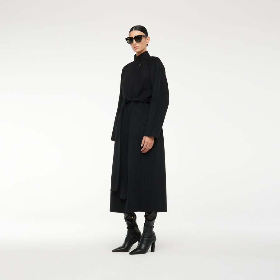 OVERSIZED WRAP COAT IN BLACK