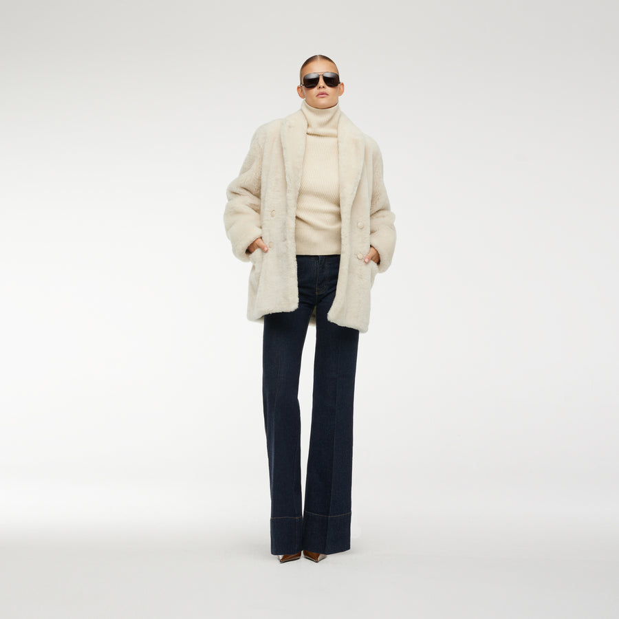 OVERSIZE SHEARLING BLAZER IN WHITE