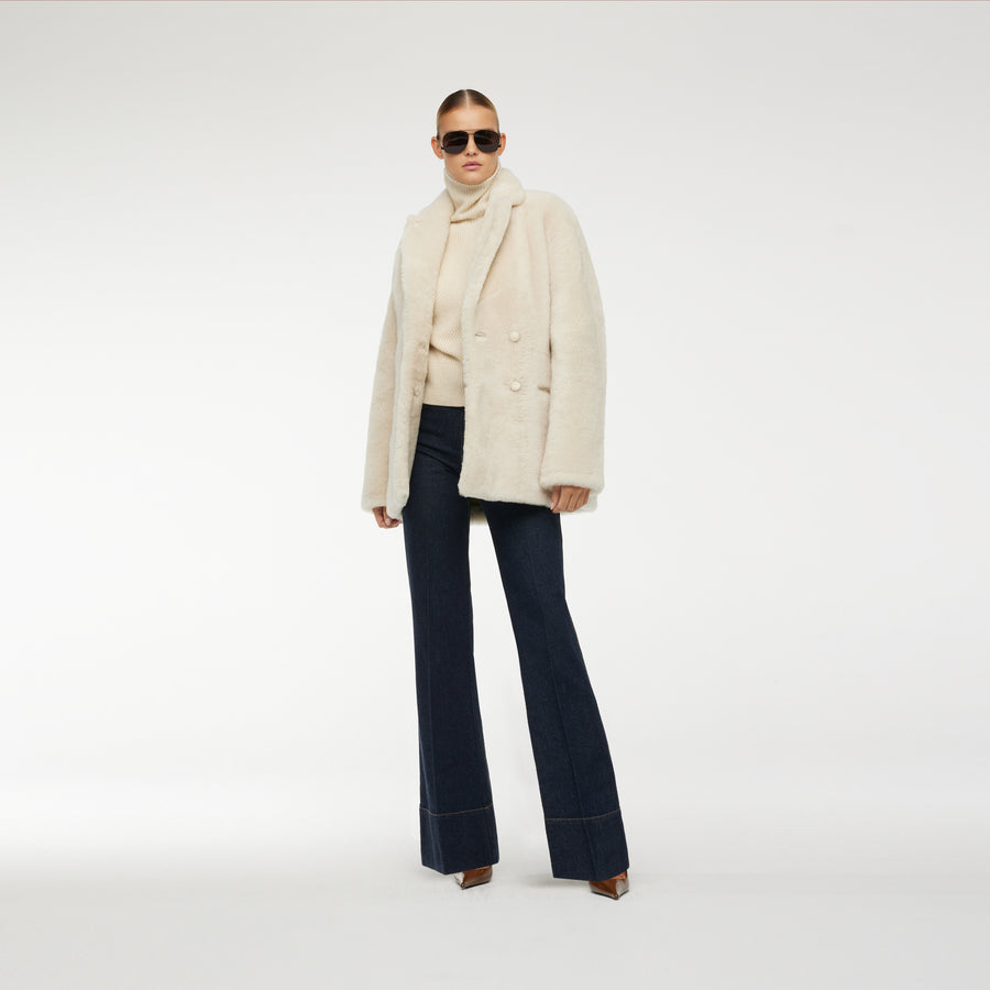 OVERSIZE SHEARLING BLAZER IN WHITE
