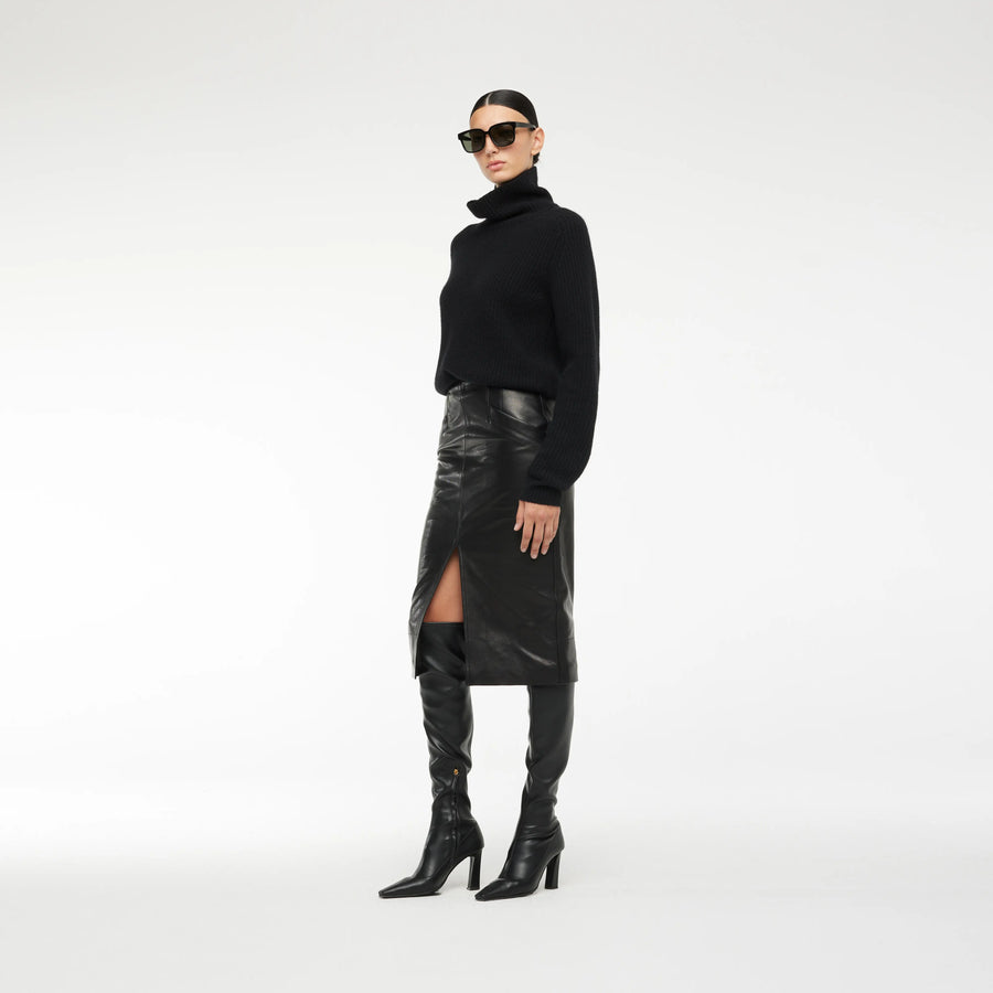 CASHMERE SWEATER IN BLACK