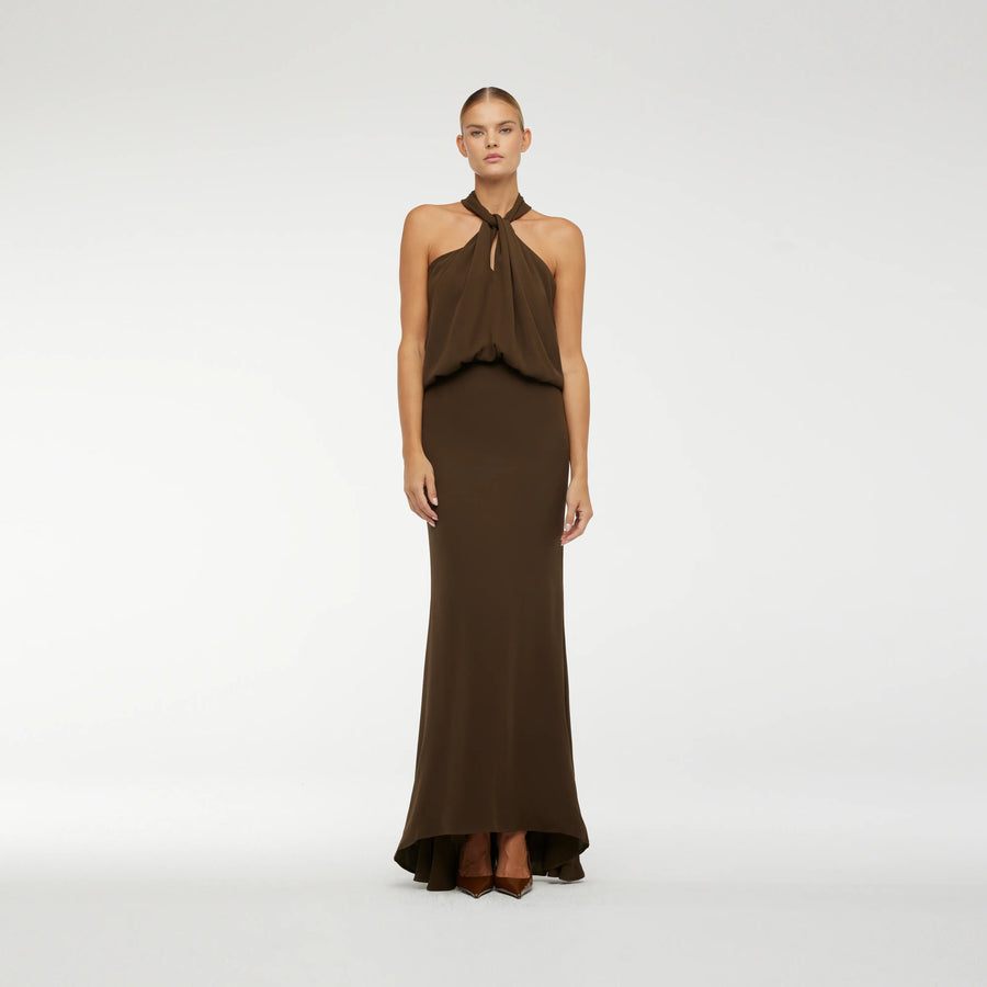 SLEEVELESS EVENING DRESS IN MOCCA CREPE SILK