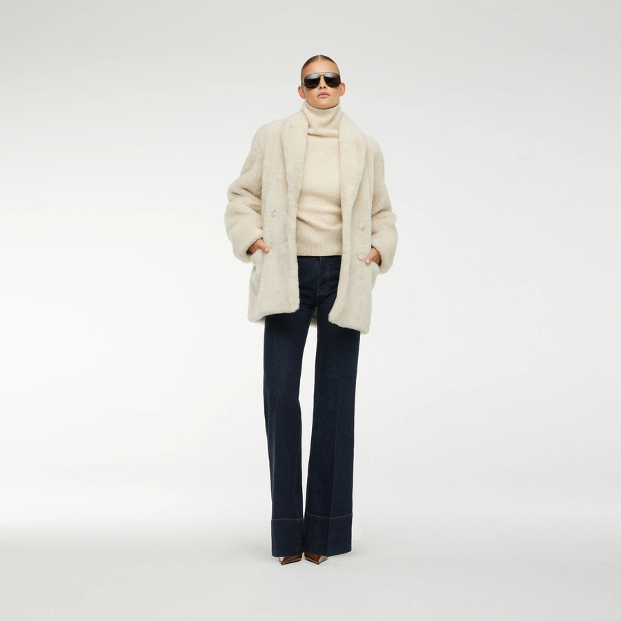 OVERSIZED SHEARLING BLAZER IN WHITE