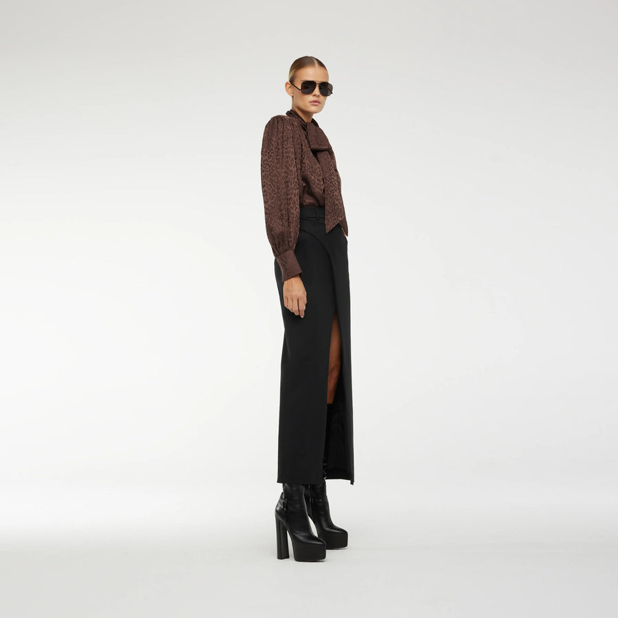 LONG WRAP SKIRT IN BLACK WOOL